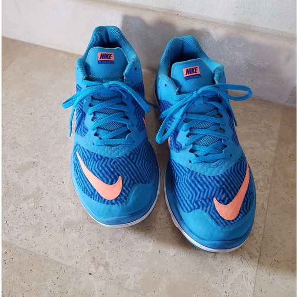 Nike Shoes - NIKE RUNNING SNEAKERS